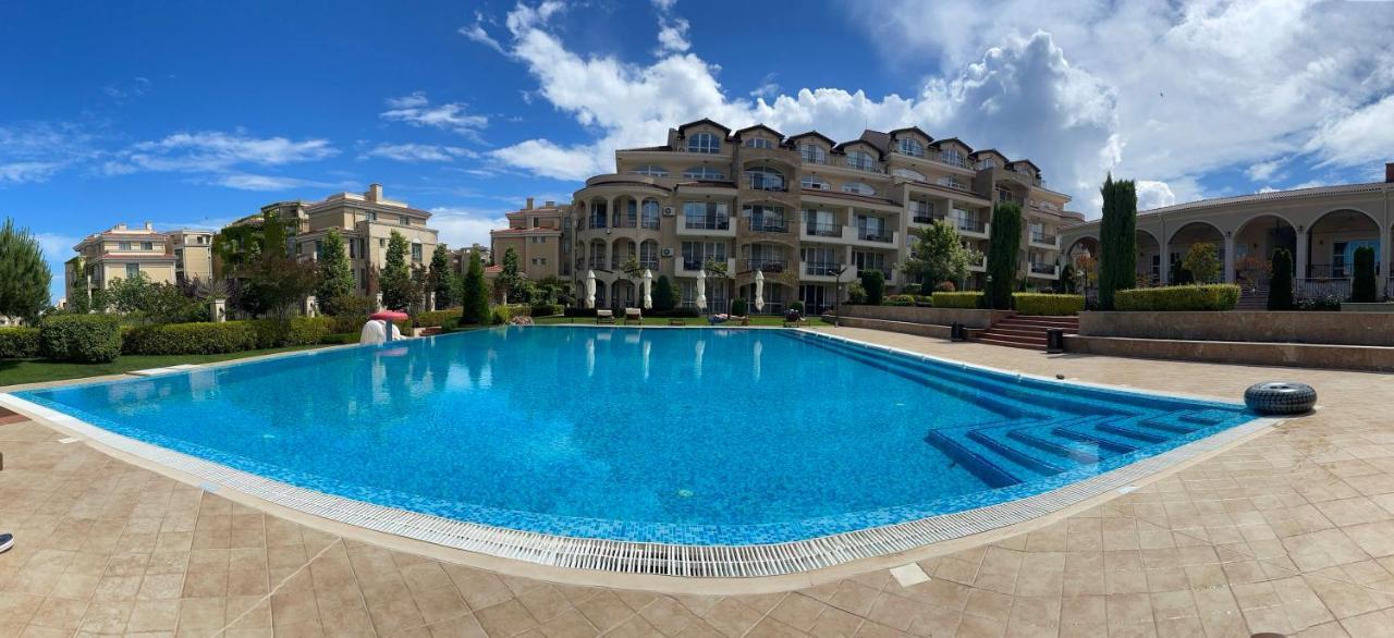 Provence Deluxe Apartment In Atia Resort Chernomorets Ngoại thất bức ảnh